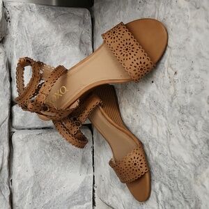 XOXO Womans Wedge Heels Size 8